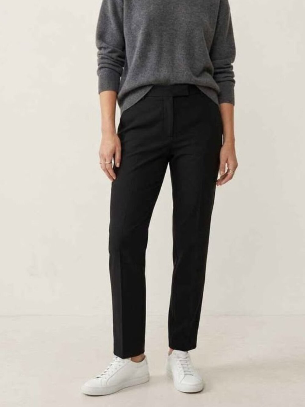 Aritzia Babaton Black Tailored Ankle Dress Pants Trousers Crepe Workwear Size 6